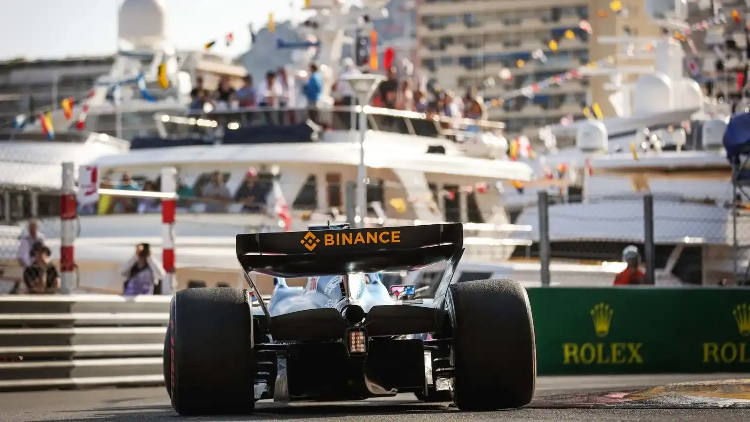 布拉德皮特F1电影票房破亿 币圈赞助商F1合作盘点