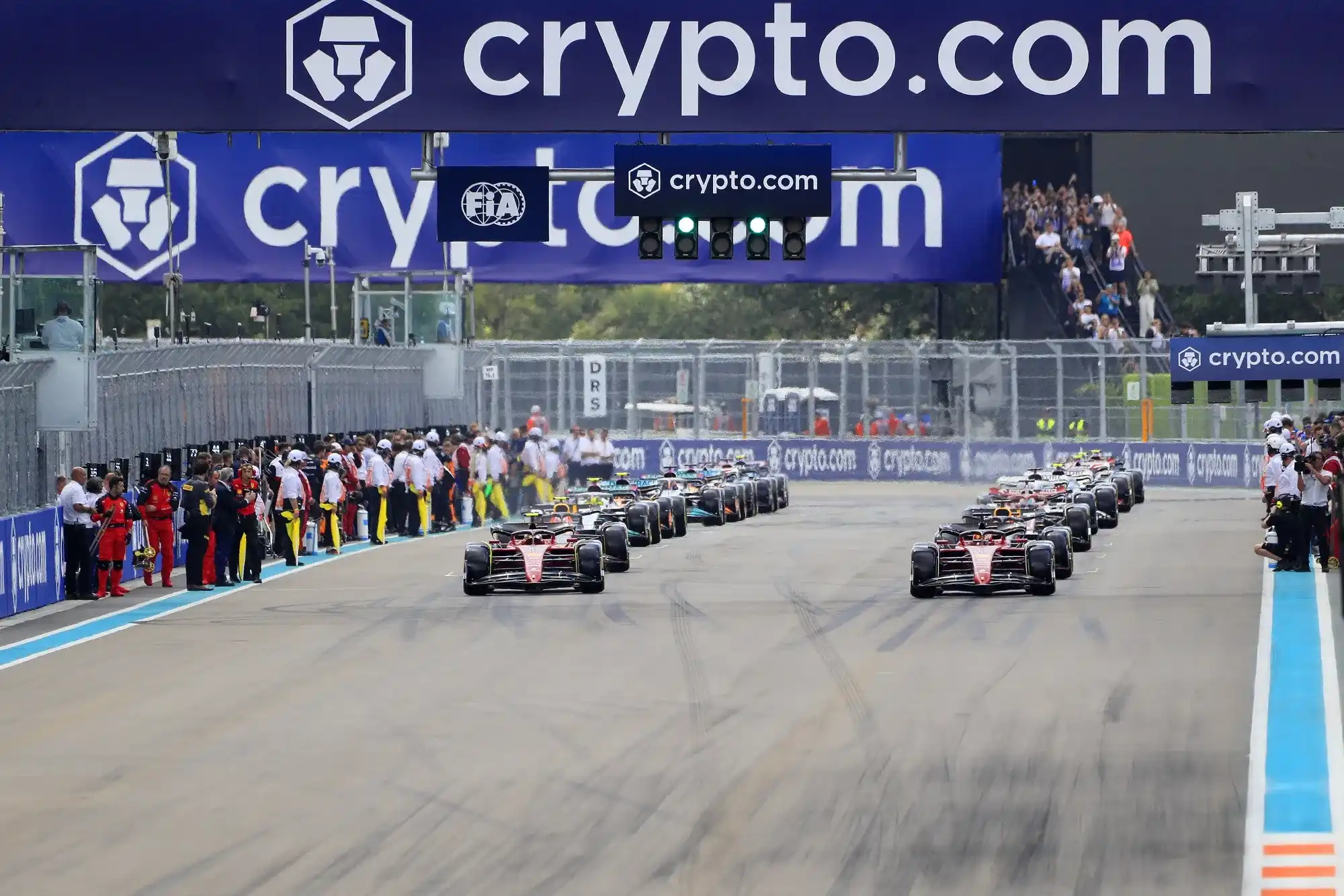 布拉德皮特F1电影票房破亿 币圈赞助商F1合作盘点